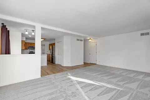 577 Greystone Ln, Bolingbrook, IL 60440 photo 9
