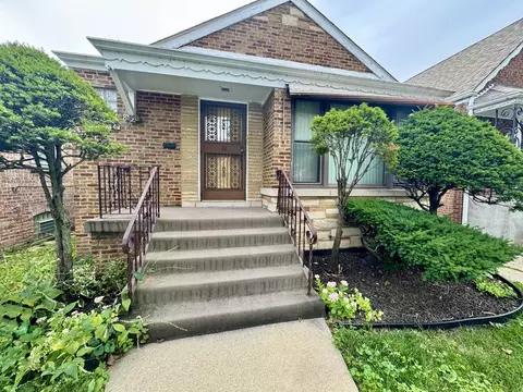 8150 S Marquette Ave, Chicago, IL 60617