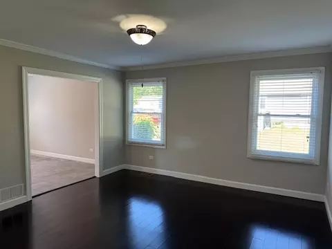 Living - 425 Northlake Rd, Lakemoor, IL 60051 photo 1 of 1