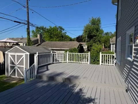 Exterior - 425 Northlake Rd, Lakemoor, IL 60051 photo 2 of 4