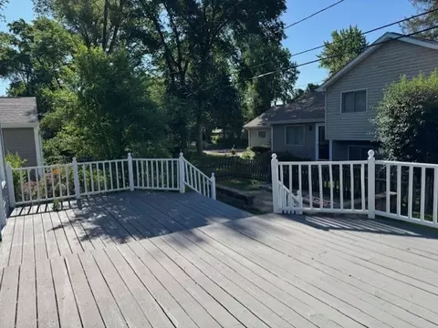 Exterior - 425 Northlake Rd, Lakemoor, IL 60051 photo 3 of 4