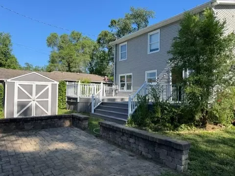 Exterior - 425 Northlake Rd, Lakemoor, IL 60051 photo 4 of 4