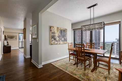 Dining - 41 E 8th St #1401, Chicago, IL 60605 photo 1 of 2