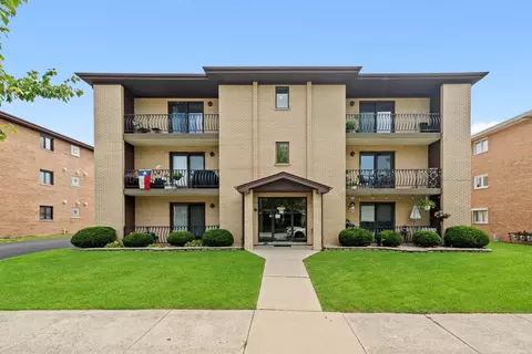 16825 81st Ave #2S, Tinley Park, IL 60477