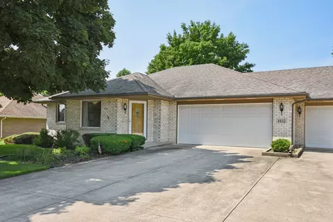 1032 Edgewater Dr, Morris, IL 60450