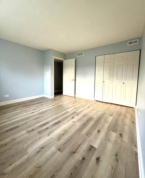 Bedroom - 121 Lucille Ct #A, Bartlett, IL 60103 photo 6 of 6