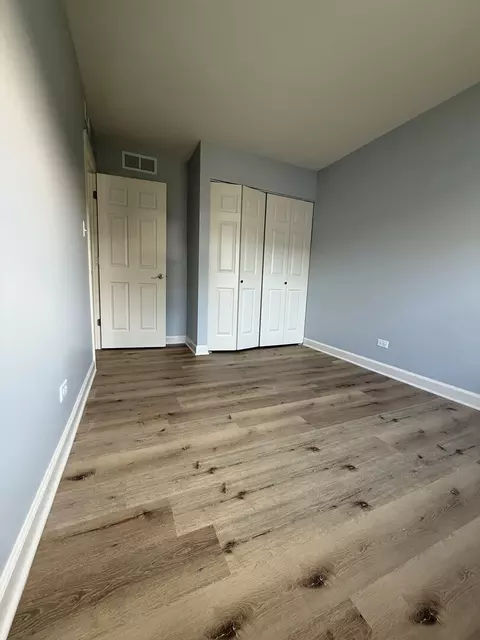 Bedroom - 121 Lucille Ct #A, Bartlett, IL 60103 photo 4 of 6