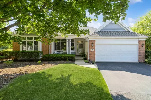 9 La Costa Ct, Lake In The Hills, IL 60156
