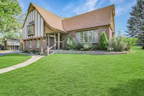 1004 Valley Ln, Lockport, IL 60441