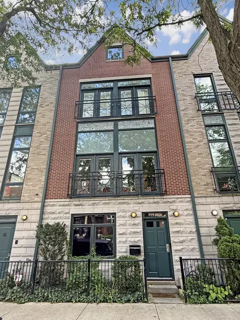 1107 N Wolcott Ave, Chicago, IL 60622