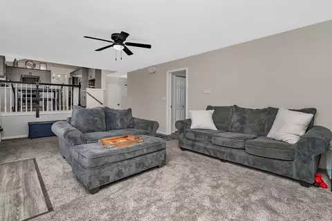 401 Feeney Dr, Minooka, IL 60447 photo 16