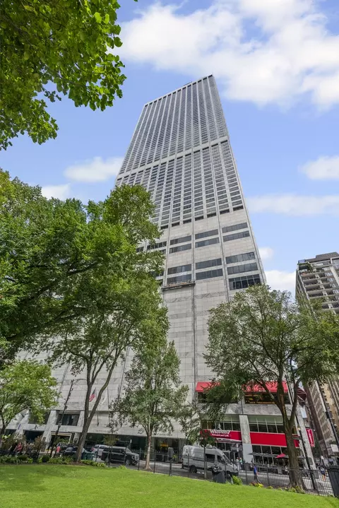 180 E Pearson St #3904, Chicago, IL 60611
