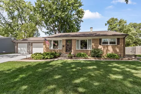 1408 E Reynolds Dr, Palatine, IL 60074
