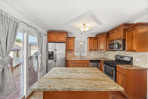 6613 S Kenneth Ave, Chicago, IL 60629 photo 7