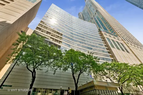 110 E Delaware Pl #1702, Chicago, IL 60611