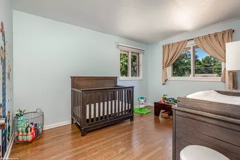 Bedroom - 403 S Washington St, Wheaton, IL 60187 photo 1 of 3