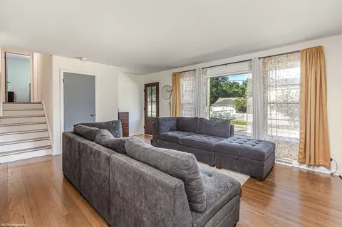 Living - 403 S Washington St, Wheaton, IL 60187 photo 2 of 3