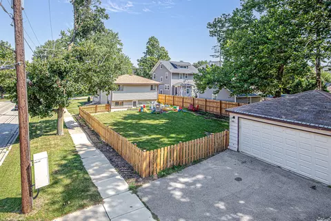 Exterior - 403 S Washington St, Wheaton, IL 60187 photo 2 of 3
