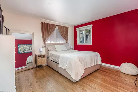 Bedroom - 403 S Washington St, Wheaton, IL 60187 photo 2 of 3