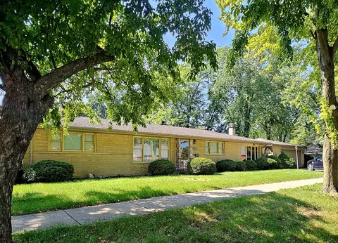 5400 W 85th St, Burbank, IL 60459
