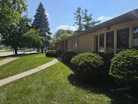 5400 W 85th St, Burbank, IL 60459 photo 2