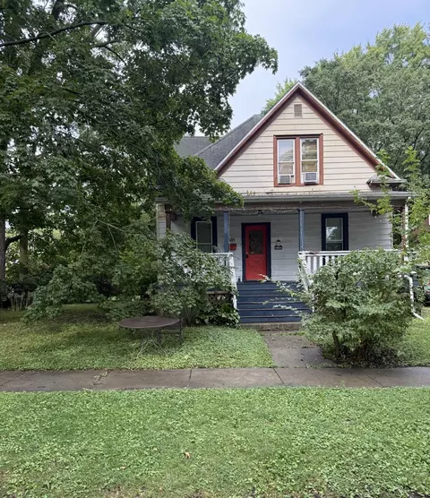 1305 N Walnut St, Champaign, IL 61820