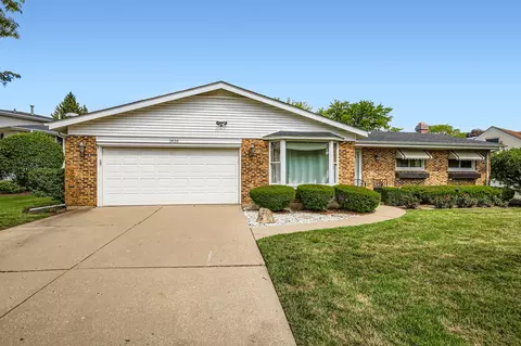 1410 W Lexington Dr, Arlington Heights, IL 60004