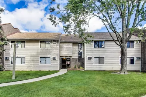 3400 Bayside Dr #6, Palatine, IL 60074