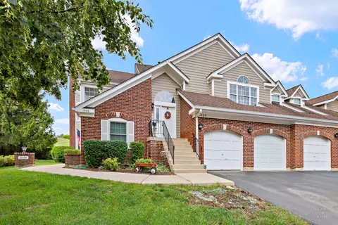 1028 Interloch Ct, Algonquin, IL 60102