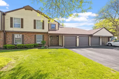 54 Plymouth Ct #202D, Naperville, IL 60565
