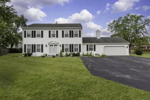 25 W Donovan Ct, Crete, IL 60417