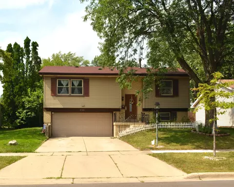 208 Judy Ln, Streamwood, IL 60107