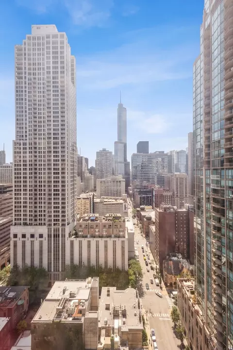 30 E Huron St #2803, Chicago, IL 60611 photo 16