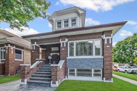 2302 Scoville Ave, Berwyn, IL 60402