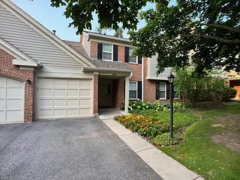 1600 Queens Ct #A1, Wheeling, IL 60090