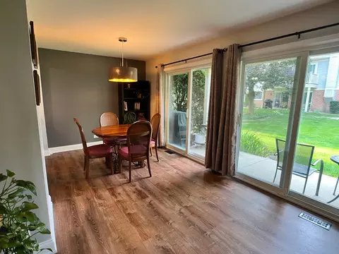 Dining - 1600 Queens Ct #A1, Wheeling, IL 60090 photo 2 of 2