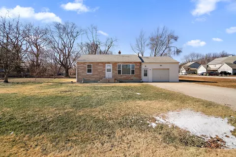 104 S English St, Braidwood, IL 60408
