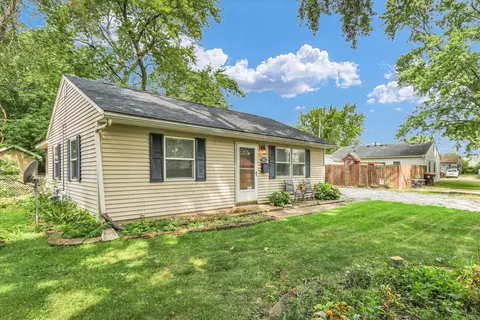 817 Roselyn Dr, Rantoul, IL 61866