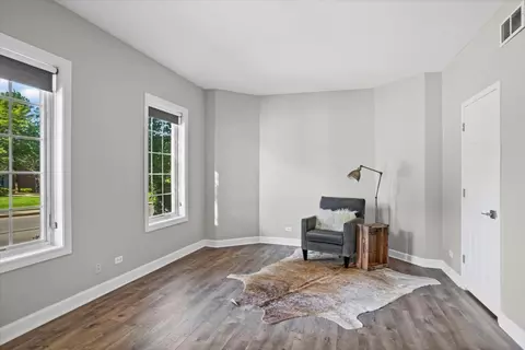 Living - 120 Kimball St, Elgin, IL 60120 photo 1 of 4