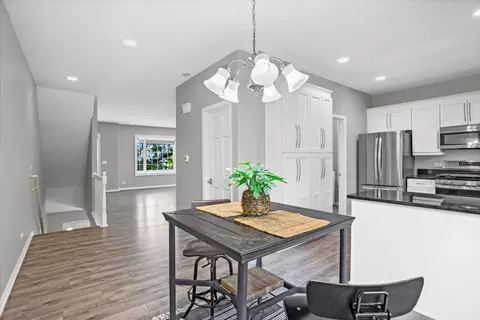 Entry Way - 120 Kimball St, Elgin, IL 60120 photo 2 of 2