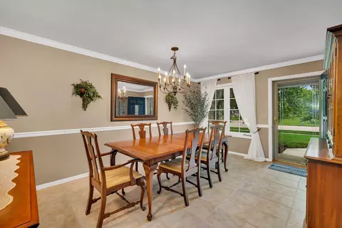 1289 Heritage Dr, Morris, IL 60450 photo 4