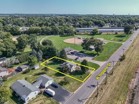 709 W Diggins St, Harvard, IL 60033 photo 3