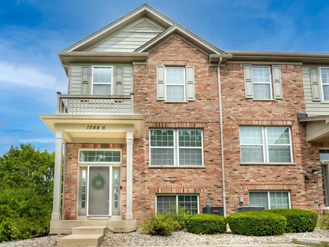 1544 Bristol Ln #6, Wood Dale, IL 60191