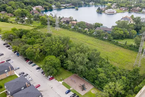 9600 Lyman Ave, Des Plaines, IL 60016 photo 5