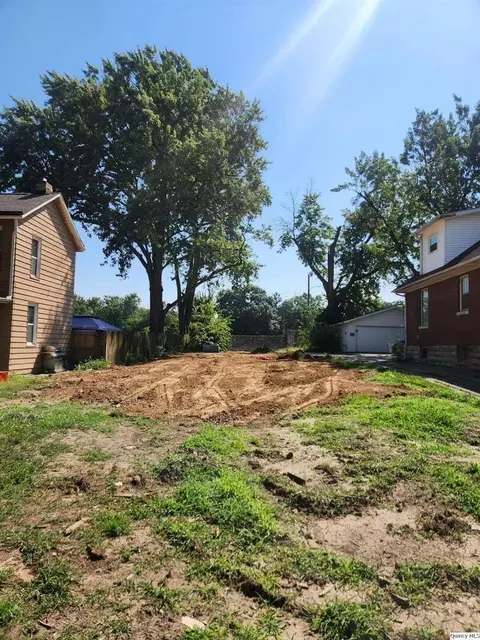 311 S 14th, Quincy, IL 62301