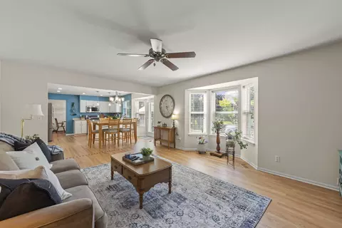 Living - 3115 Compton Rd, Aurora, IL 60504 photo 3 of 5