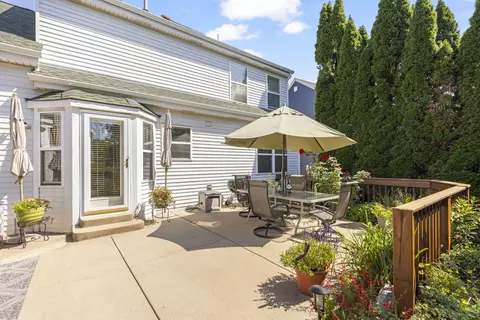 Exterior - 3115 Compton Rd, Aurora, IL 60504 photo 4 of 7