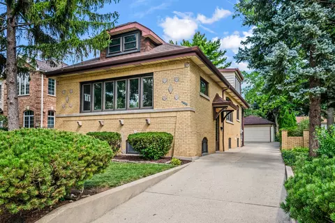 2009 Linden Ave, Park Ridge, IL 60068