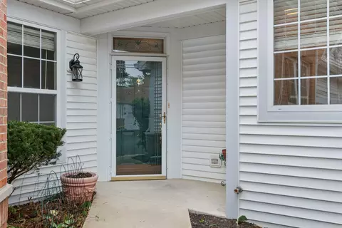 21409 W Douglas Ln, Plainfield, IL 60544 photo 2