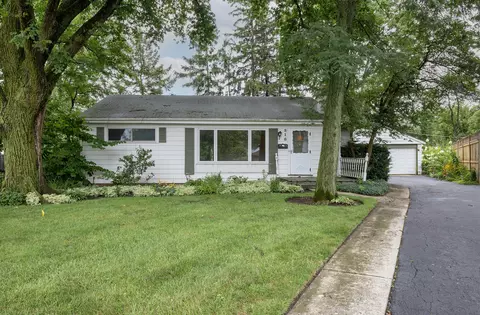 218 Parkview Rd, Glenview, IL 60025